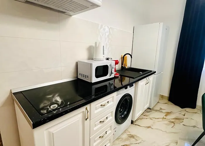 Fabian Apart Centertown