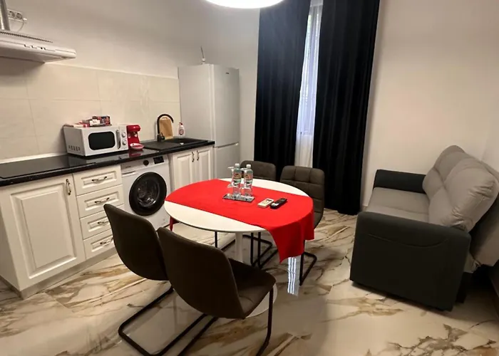 Fabian Apart Centertown